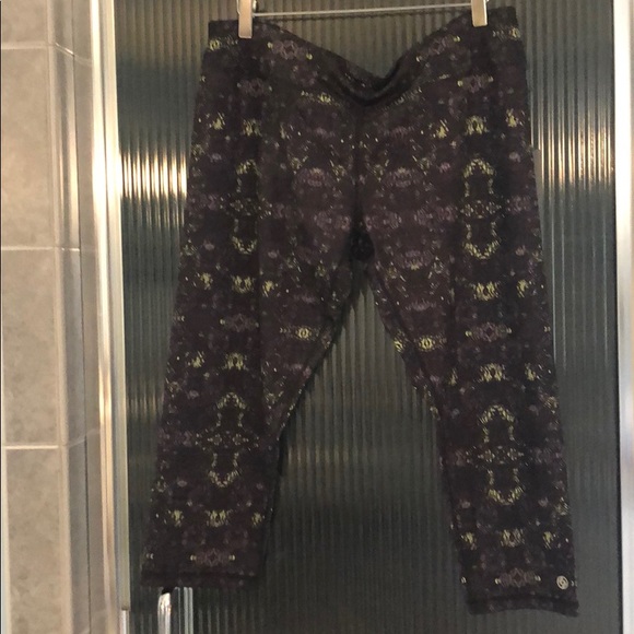 Work out capris - Picture 1 of 5